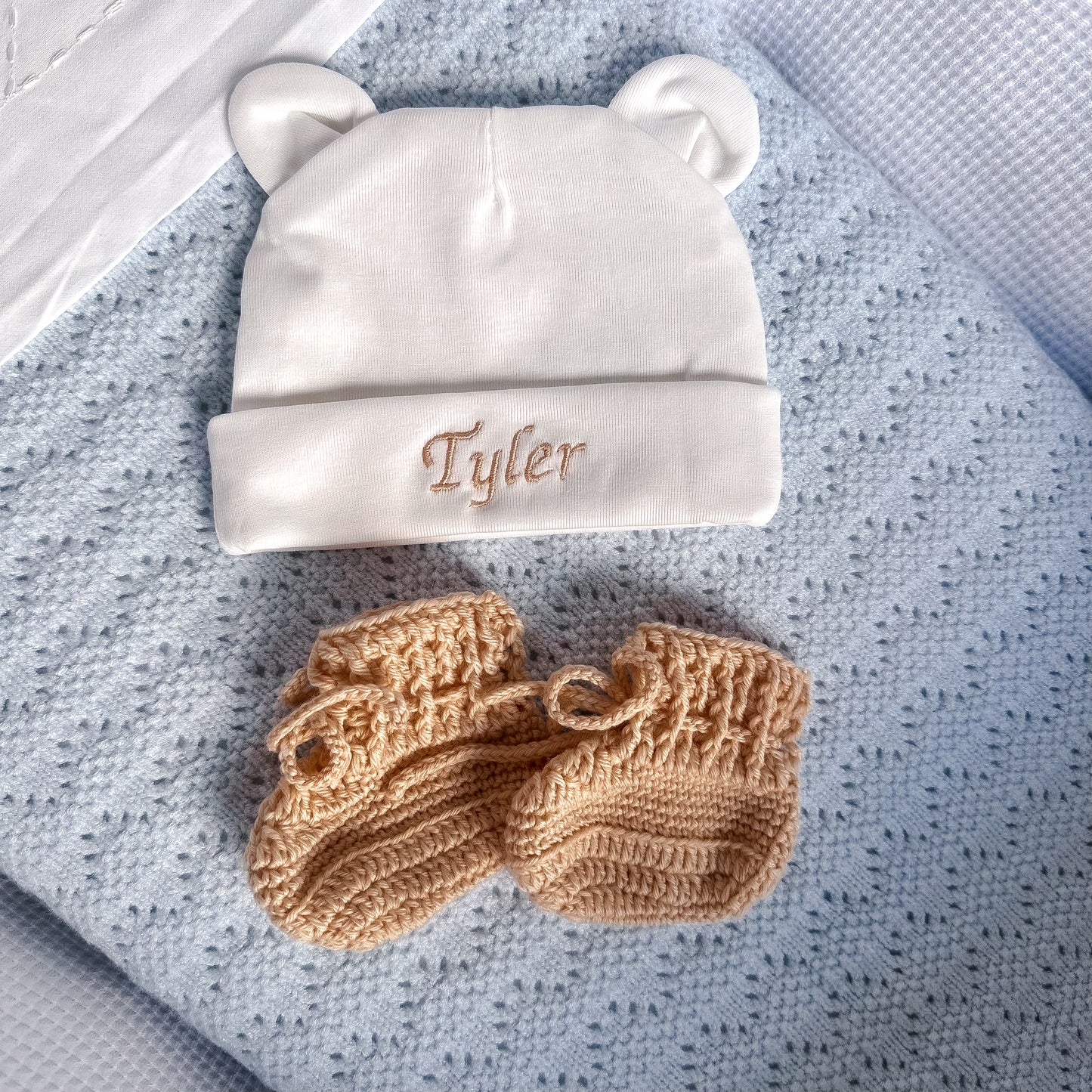 Newborn bundel muts & slofjes