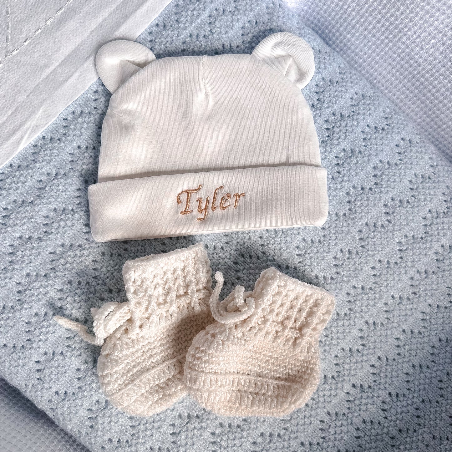 Newborn bundel muts & slofjes